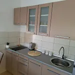 As Apartment *